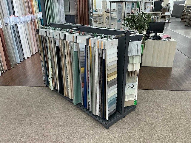 Diverse ijzeren winkelstelling - afbeelding 8 van  15