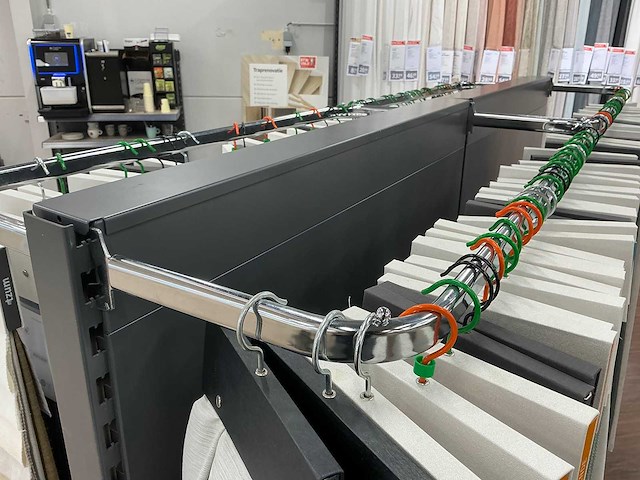 Diverse ijzeren winkelstelling - afbeelding 15 van  15