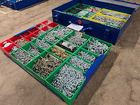 Diverse ijzerwaren (ca. 1500) in sortimo metalen assortimentskist - afbeelding 1 van  5