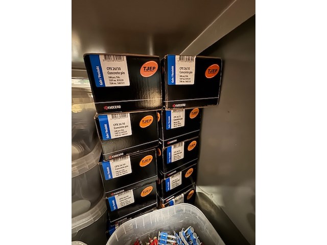 Diverse ijzerwaren en bevestigingsmateriaal - afbeelding 3 van  16