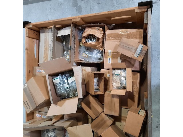 Diverse ijzerwaren, o.a. bosch - afbeelding 8 van  9