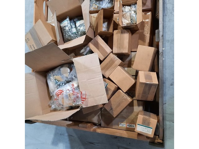 Diverse ijzerwaren, o.a. bosch - afbeelding 9 van  9