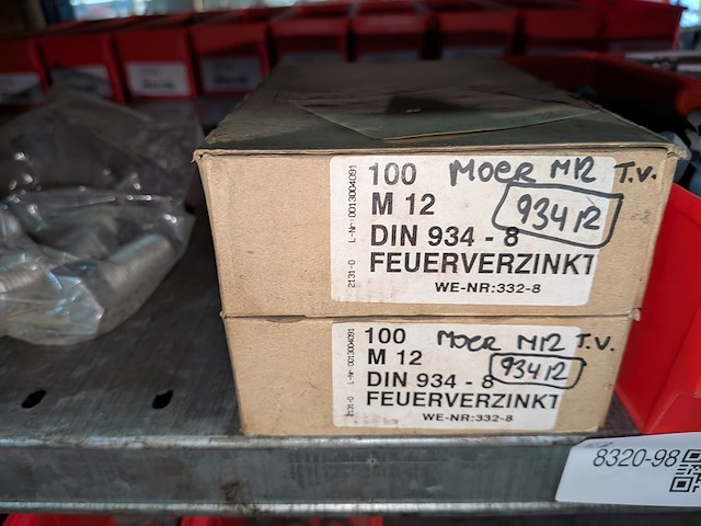 Diverse ijzerwaren o.a. bouten - afbeelding 6 van  20