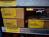 Diverse ijzerwaren o.a. kijkglazen, afsluiters - afbeelding 16 van  18