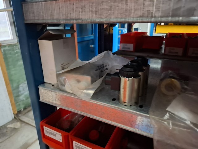 Diverse ijzerwaren o.a. plunjers - afbeelding 5 van  46