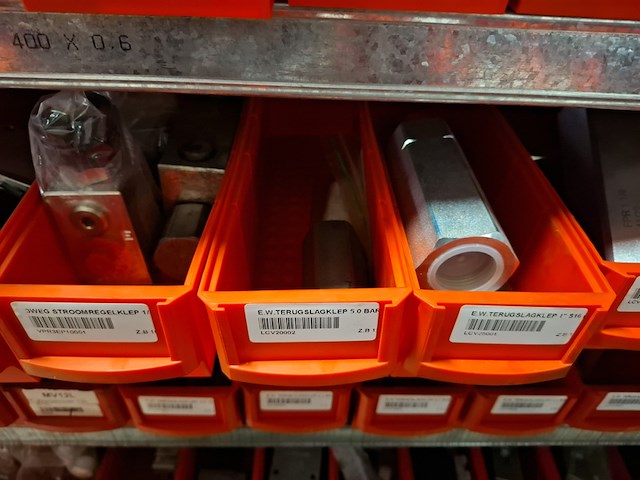 Diverse ijzerwaren o.a. plunjers - afbeelding 14 van  46