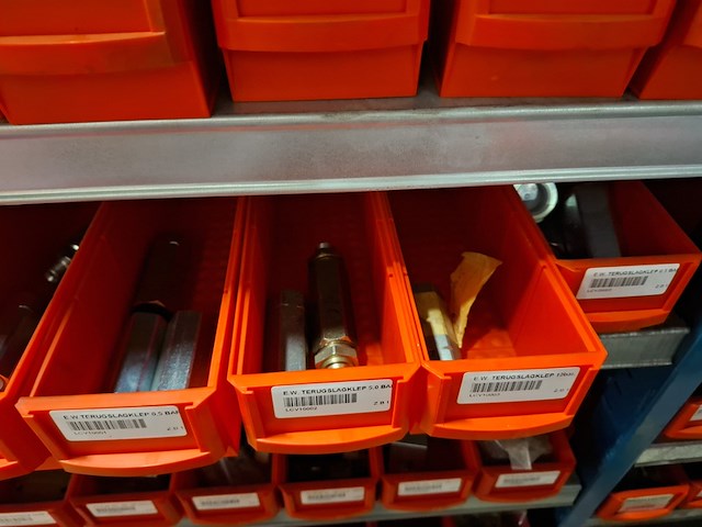 Diverse ijzerwaren o.a. plunjers - afbeelding 19 van  46