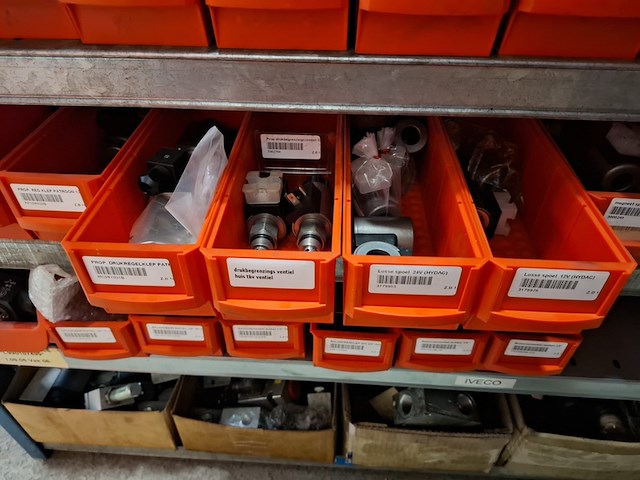 Diverse ijzerwaren o.a. plunjers - afbeelding 32 van  46