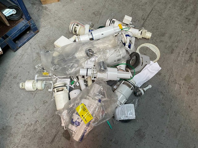 Diverse inbouwreservoir onderdelen - afbeelding 2 van  2