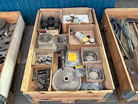 Diverse industriële onderdelen en gereedschappen - afbeelding 1 van  6