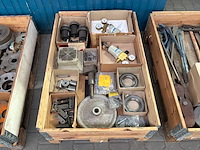 Diverse industriële onderdelen en gereedschappen - afbeelding 2 van  6