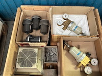 Diverse industriële onderdelen en gereedschappen - afbeelding 5 van  6