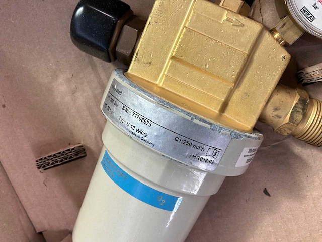 Diverse industriële onderdelen en gereedschappen - afbeelding 6 van  6