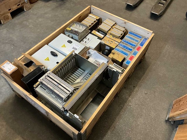 Diverse industriële plc elektronica - afbeelding 1 van  5