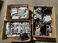 Diverse industriële robotcomponenten - afbeelding 1 van  4