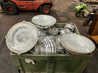 Diverse industriële verlichtingsarmaturen - afbeelding 3 van  5