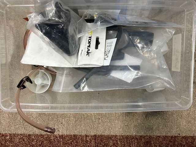 Diverse innotec / shimano / topeak / fox fietsonderdelen en gereedschappen - afbeelding 11 van  13