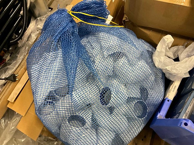 Diverse installatie materialen - afbeelding 3 van  5