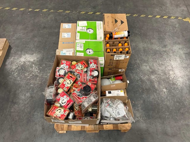 Diverse installatie materialen - afbeelding 6 van  7