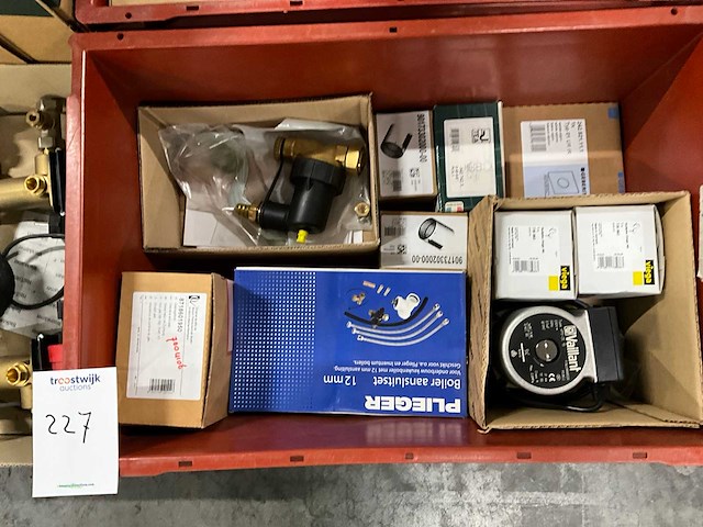 Diverse installatie materialen - afbeelding 6 van  8