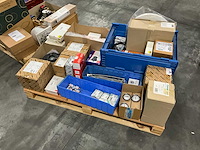 Diverse installatie materialen - afbeelding 2 van  9