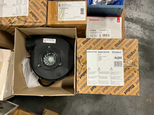 Diverse installatie materialen - afbeelding 3 van  9