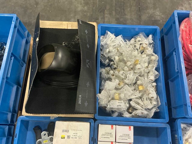 Diverse installatie materialen - afbeelding 4 van  20