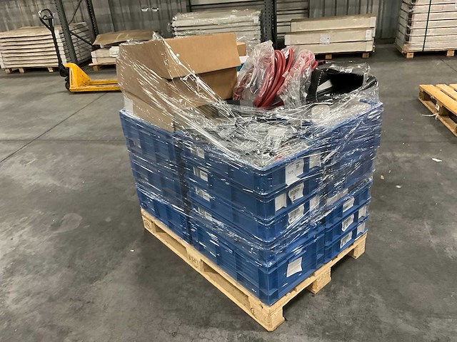Diverse installatie materialen - afbeelding 11 van  20