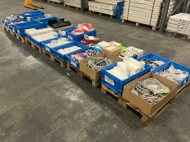Diverse installatie materialen - afbeelding 14 van  20