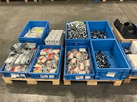 Diverse installatie materialen - afbeelding 17 van  20