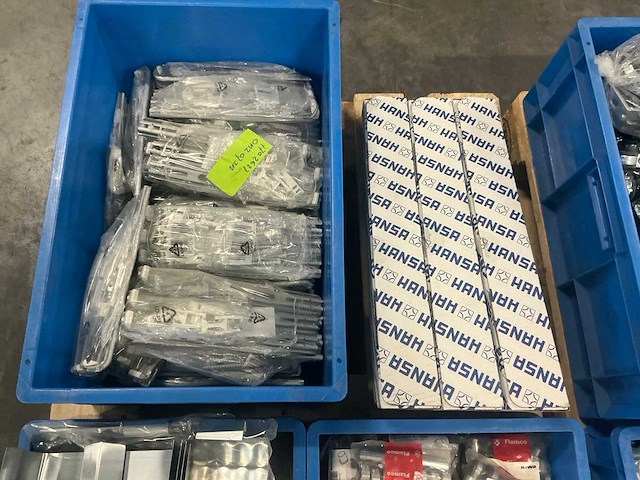 Diverse installatie materialen - afbeelding 19 van  20