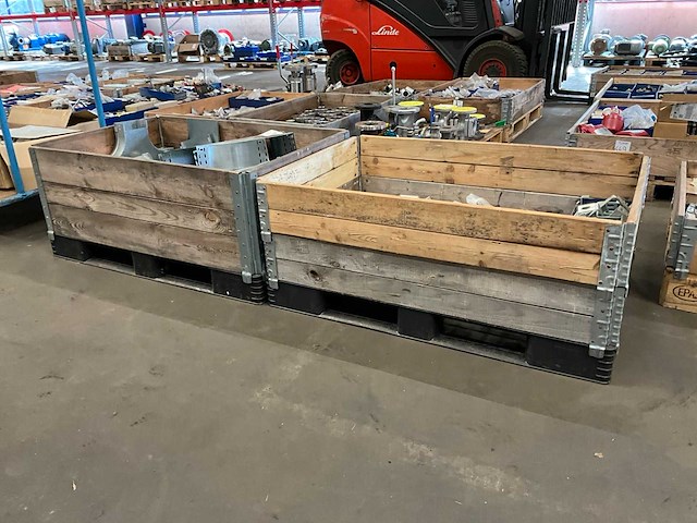 Diverse installatie materialen - afbeelding 1 van  13