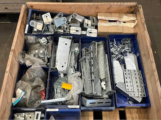 Diverse installatie materialen - afbeelding 13 van  13