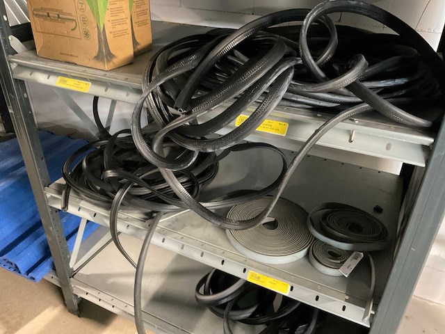 Diverse installatie materialen - afbeelding 2 van  4