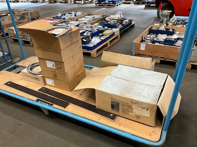 Diverse installatie slangen - afbeelding 1 van  6