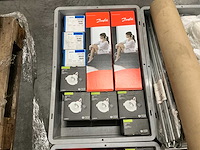 Diverse installatiematerialen en inbouwspots - afbeelding 4 van  6