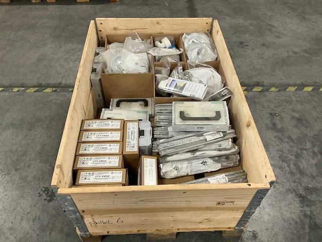 Diverse installatiematerialen - afbeelding 2 van  8