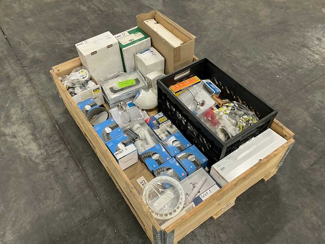 Diverse installatiematerialen - afbeelding 3 van  9