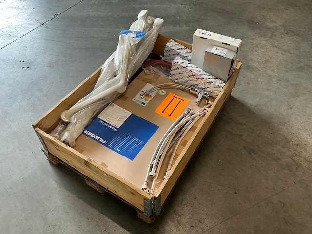Diverse installatiematerialen - afbeelding 1 van  8