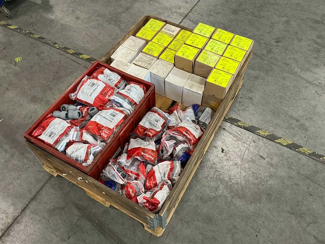 Diverse installatiematerialen - afbeelding 1 van  5
