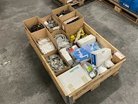 Diverse installatiematerialen - afbeelding 3 van  7