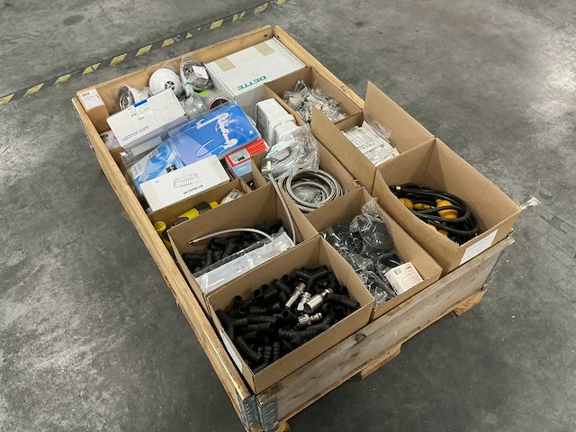 Diverse installatiematerialen - afbeelding 5 van  7