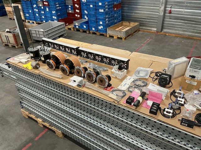 Diverse installatiematerialen - afbeelding 20 van  24