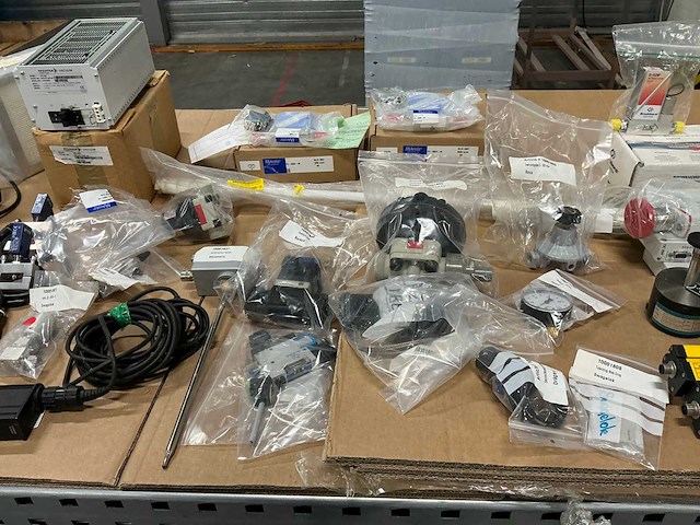 Diverse installatiematerialen - afbeelding 24 van  24