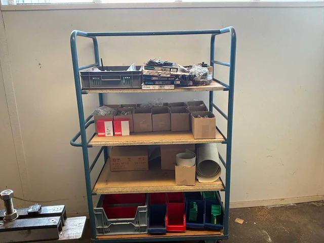 Diverse installatiematerialen - afbeelding 2 van  3