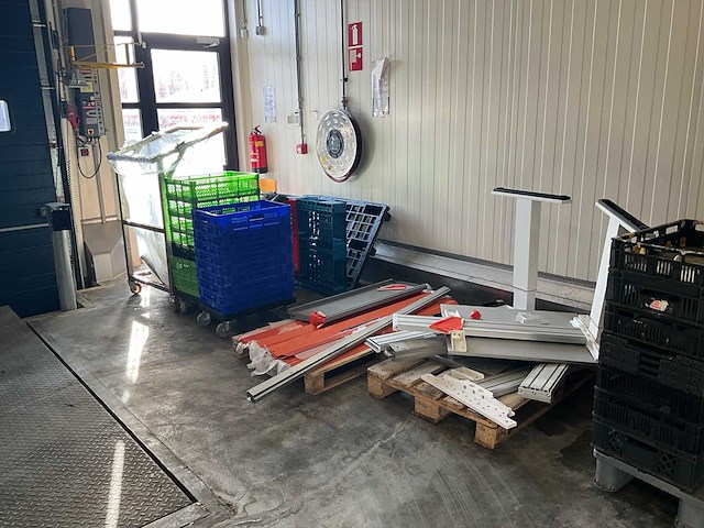 Diverse items - afbeelding 5 van  13