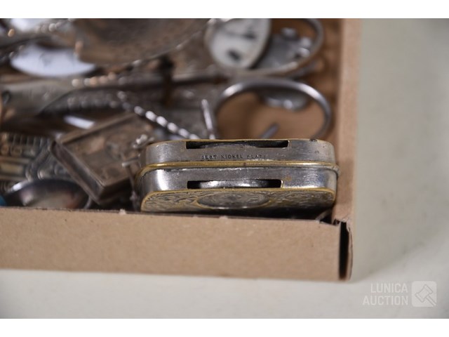 Diverse items - afbeelding 12 van  12