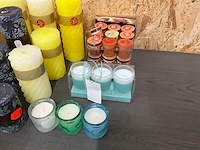Diverse kaarsen en accessoires (60x) - afbeelding 2 van  3