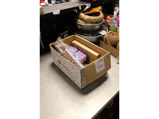 Diverse kaarsen in doos. - afbeelding 2 van  2