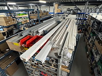 Diverse kabelgoten en ijzerwerk - afbeelding 2 van  4